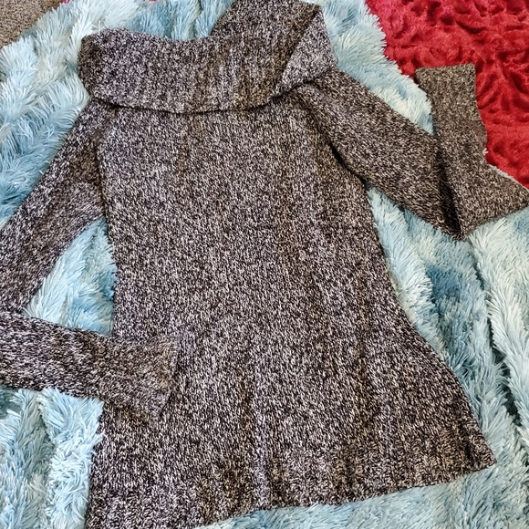 GLIMMER BY J.J. BASICS~ GRAY LONG SWEATER WITH FOLD OVER COLLAR & ZIPPER! - Picture 10 of 10